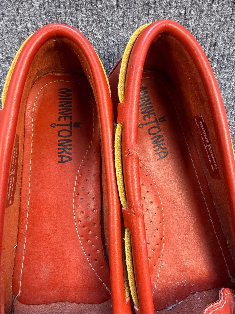 Minnetonka Red Leather Moccasins with Leather Trim and Lace Women’s Size 7 - Picture 3 of 11